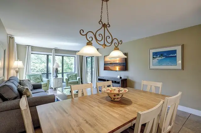 Dining area at The Moorings 15